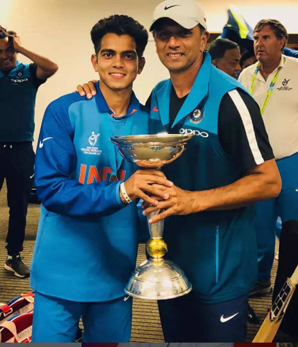 Kamlesh Nagarkoti and Rahul Dravid (Instagram photo)