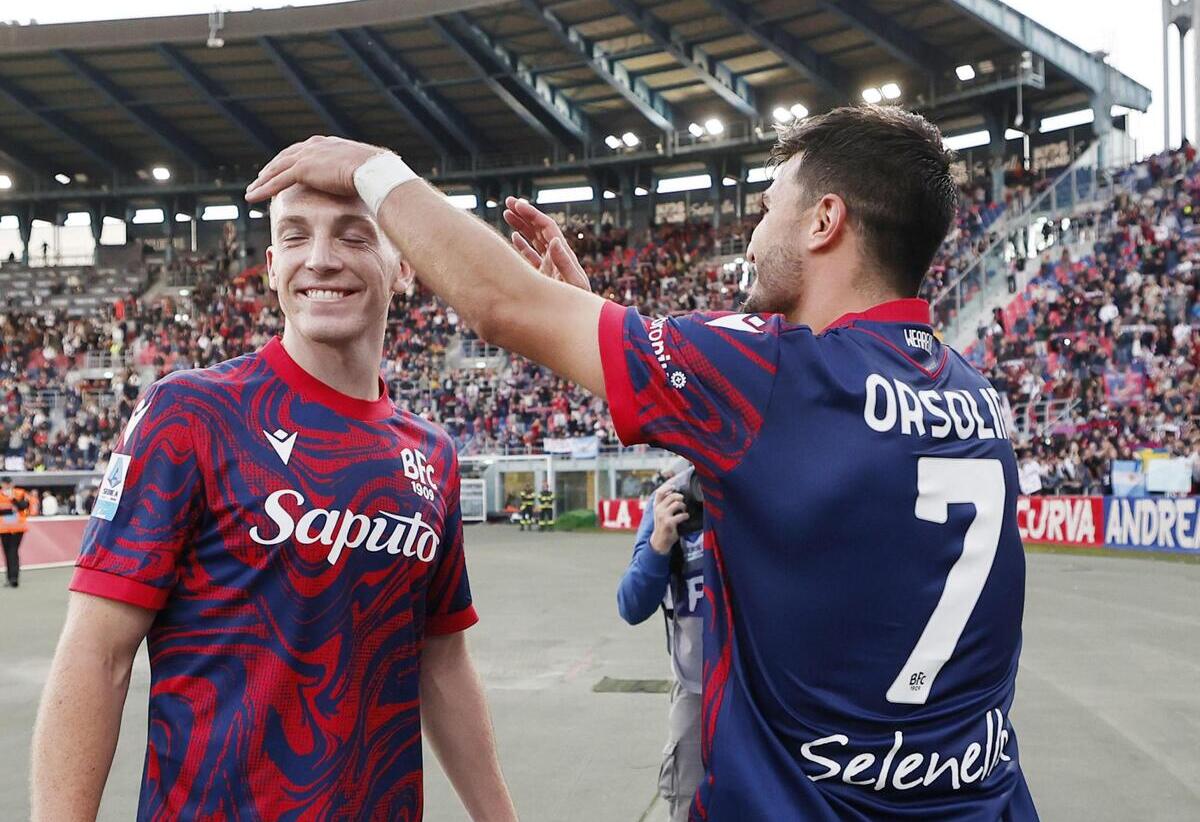 Bologna's players Riccardo Orsolini (R) and Lewis Ferguson celebrate the 1-0 victory after the Italian Serie A soccer match Bologna FC vs US Lecce at Renato Dall'Ara stadium in Bologna, Italy, 02 November 2024. EPA-EFE/SERENA CAMPANINI