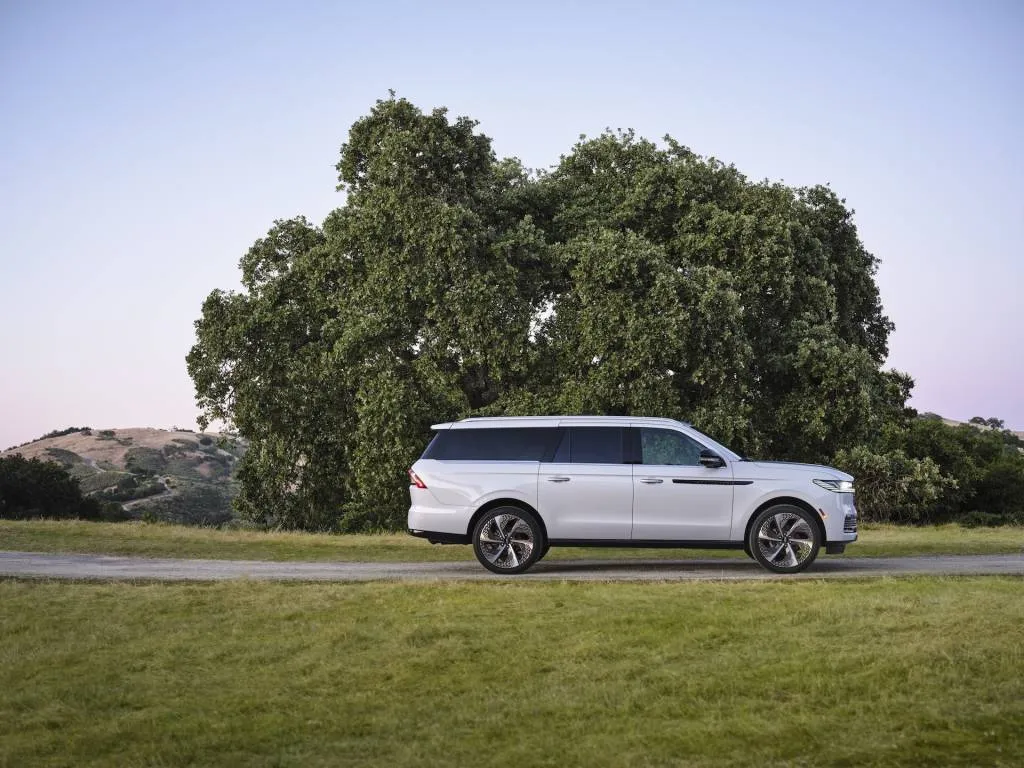 2025 Lincoln Navigator L Black Label