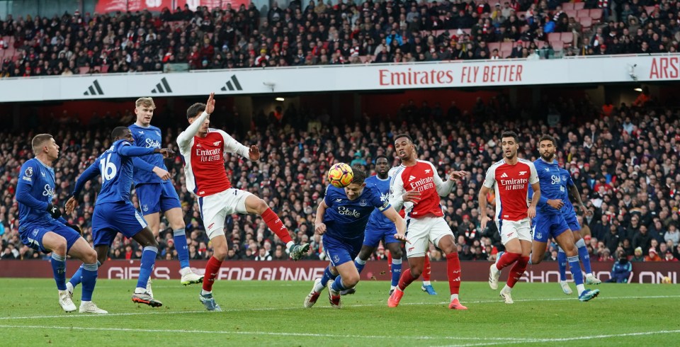 Arsenal failed to break the deadlock in their last league game against Everton, drawing 0-0 at the Emirates