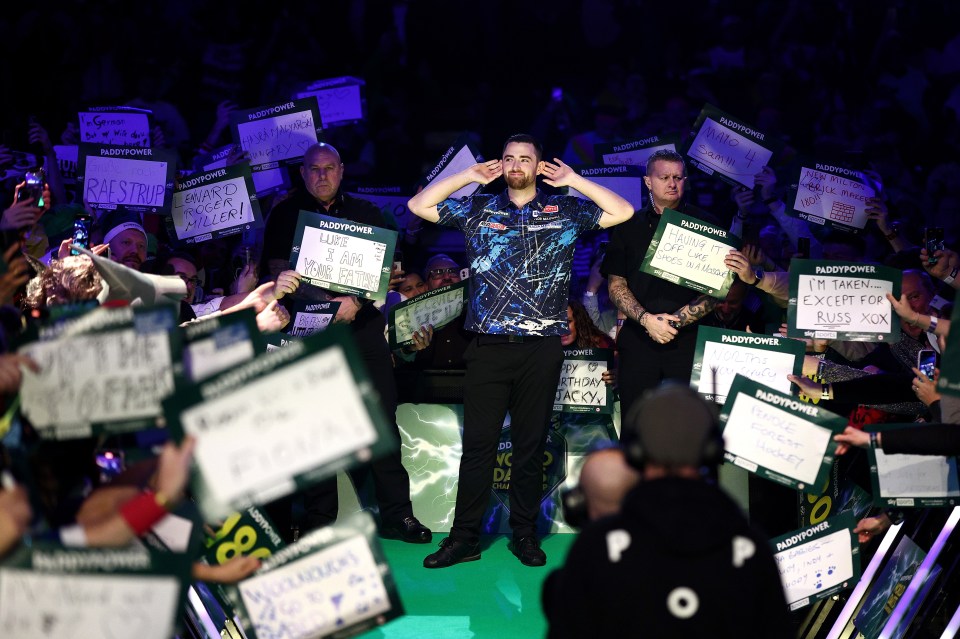 Humphries is favourite to win again at Ally Pally