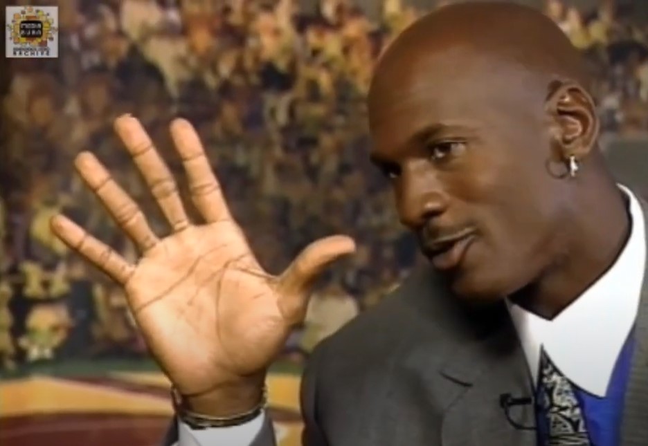 MJ had enormous hands -- far bigger than the average for his height