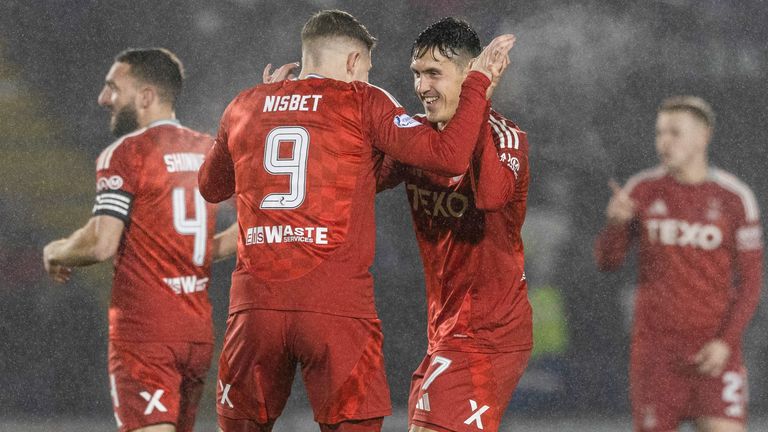 PAISLEY, SCOTLAND - NOVEMBER 23: Aberdeen's Jamie McGrath celebrates with Kevin Nisbet after scoring to make it 1-1 during a William Hill Premiership match between St Mirren and Aberdeen at the SMiSA Stadium on November 23, 2024, in Paisley, Scotland. (Photo by Craig Williamson / SNS Group)