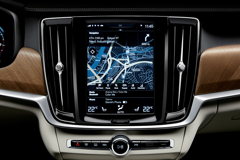 volvo-s90-2017-screen.jpg