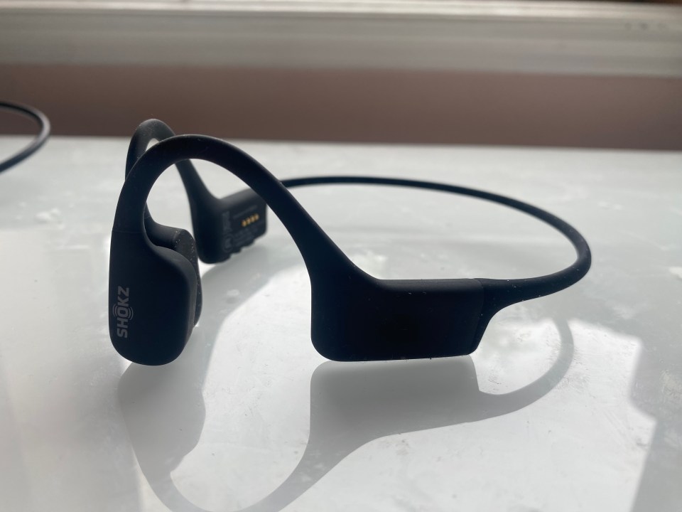 Shokz OpenSwim allow you to listen to music underwater