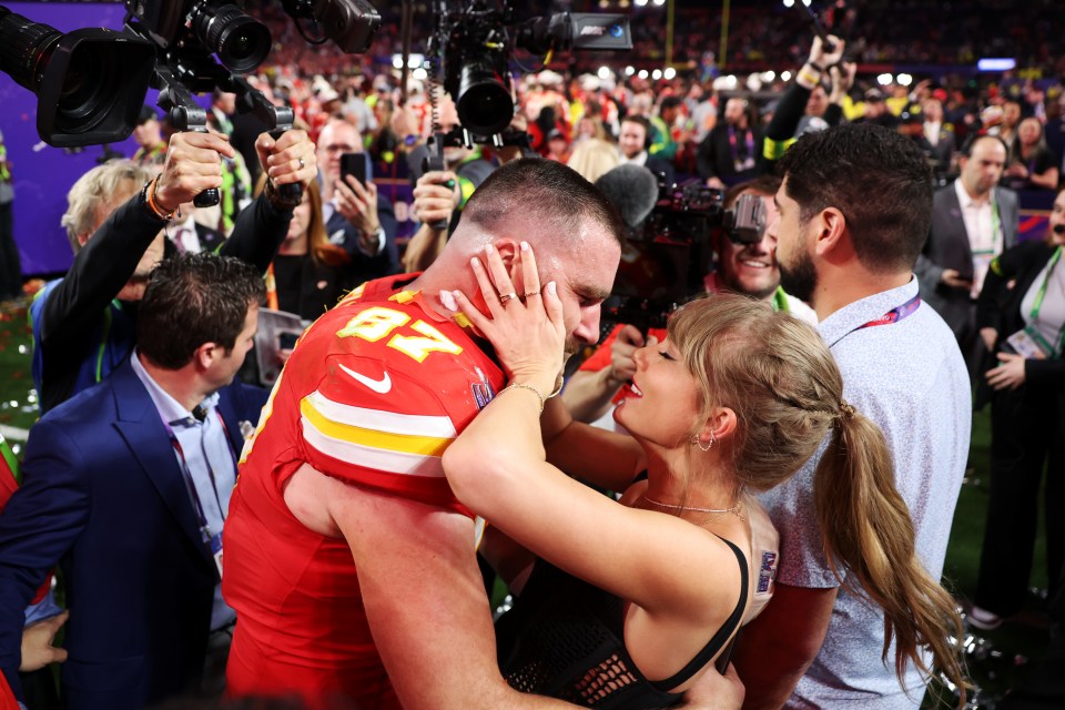 Kelce and Swifts sealed last year's Super Bowl victory with a kiss