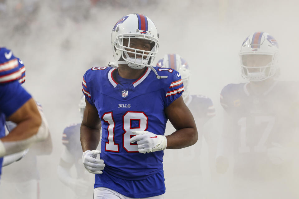 ORCHARD PARK, NEW YORK - DECEMBER 29: Amari Cooper #18 of the Buffalo Bills takes the field prior to a game against the New York Jets at Highmark Stadium on December 29, 2024 in Orchard Park, New York. The Bills defeated the Jets 40-14. (Kara Durrette/Getty Images)