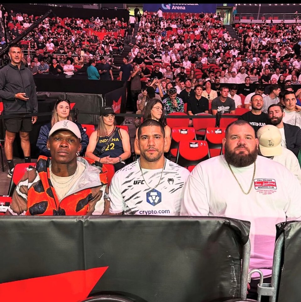 Pereira uploaded the surprising photo during UFC 312