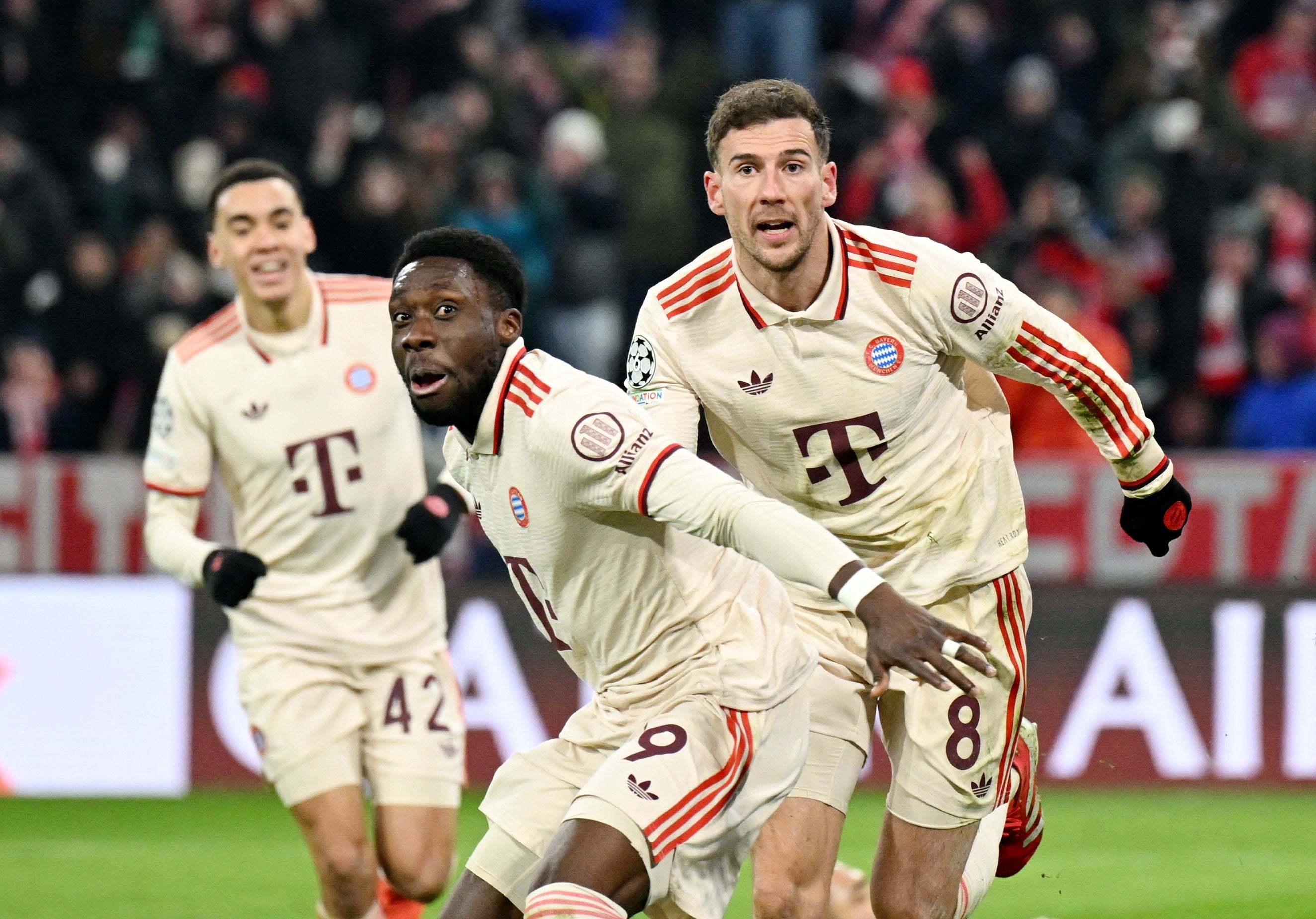 Bayern Munich left it late but managed to sneak ito the next round