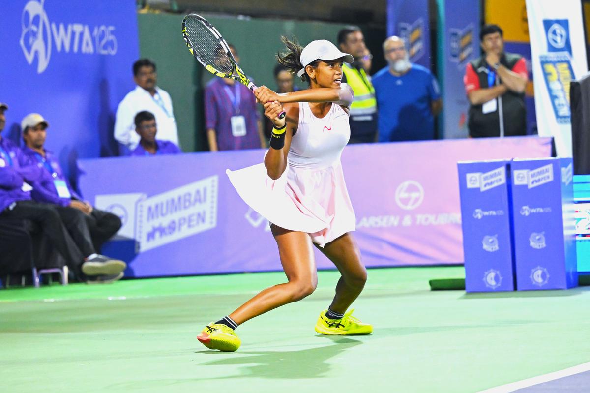 Swinging with freedom: Maaya’s attacking baseline game is characterised by deep groundstrokes off both flanks. | Photo credit: Emmanual Yogini