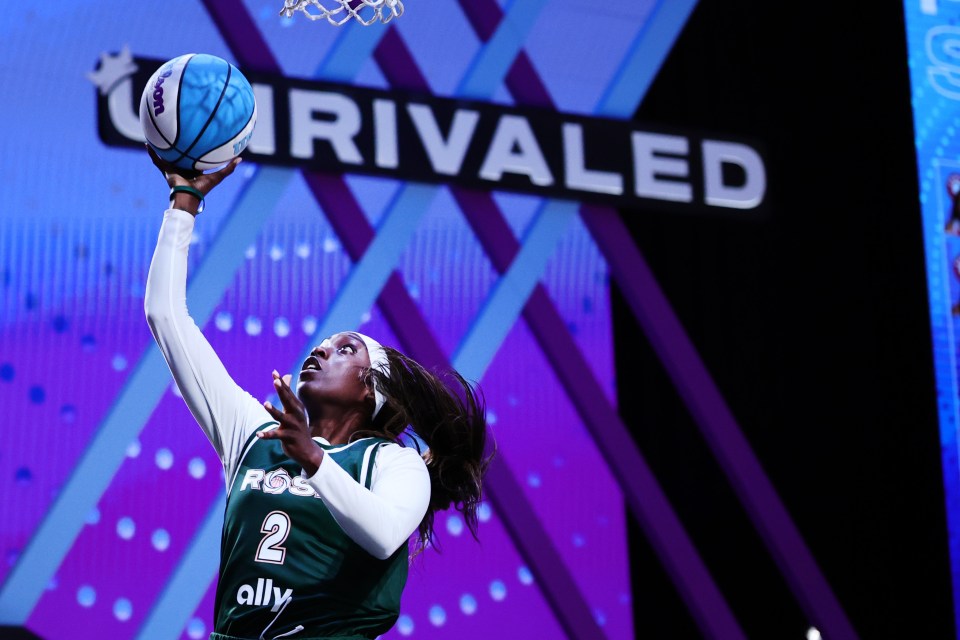 MEDLEY, FLORIDA - JANUARY 17: Kahleah Copper #2 of Rose drives to the net against the Vinyl during the second half at The Mediapro Studio on January 17, 2025 in Medley, Florida. (Photo by Carmen Mandato/Getty Images)