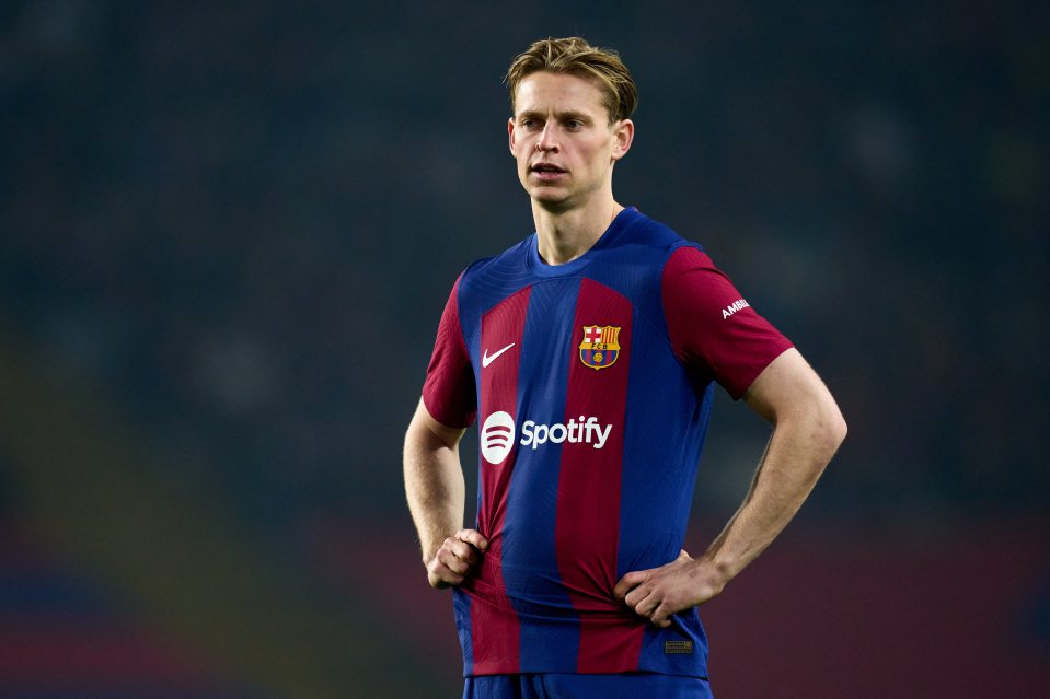 De Jong publicly stated that he did agree to a pay cut in the first three years.