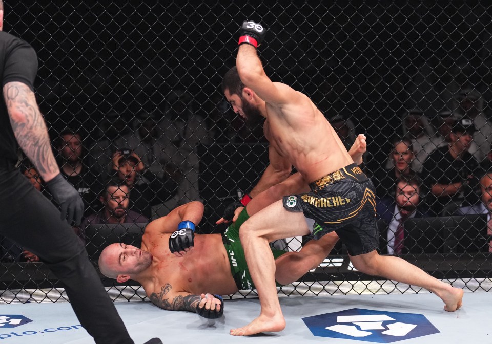 The Russian defeated Vokanovski twice in 2023, knocking him out in the rematch