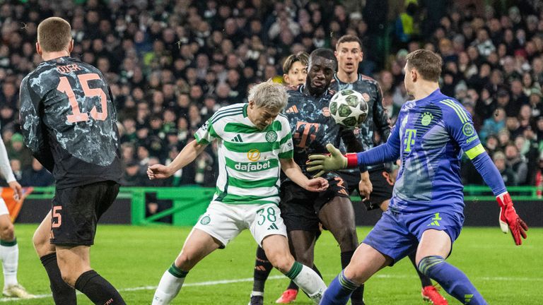 GLASGOW, SCOTLAND - FEBRUARY 12: Celtic's Daizen Maeda scores to make it 2-1 during the UEFA Champions League 2024/25 League Knockout Play-off first leg match between Celtic and FC Bayern Munich at Celtic Park, on February 12, 2025, in Glasgow, Scotland.  (Photo by Paul Devlin / SNS Group)