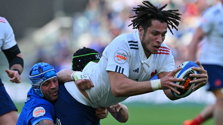 Lock Mickael Guillard was on the scoresheet as France breached 70 points against Italy in Rome