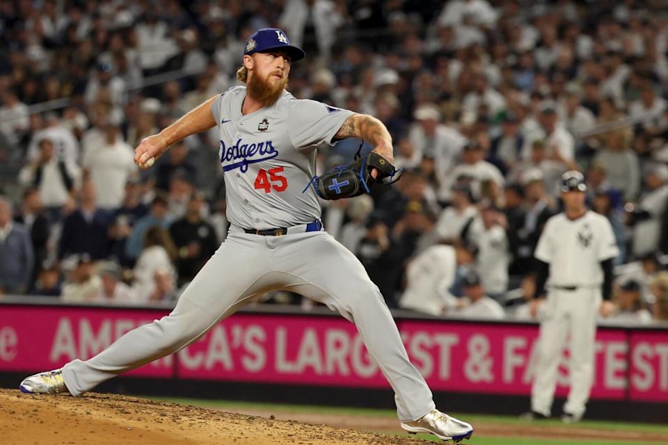 Los Angeles Dodgers pitcher Michael Kopech (45) pitches in the fourth inning. Game 5 of the World Series against the Yankees