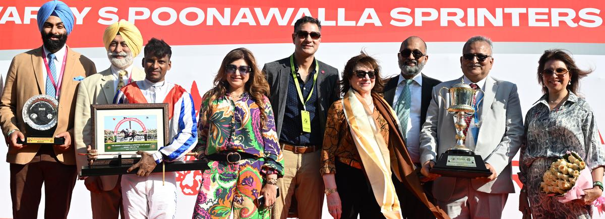 Angad Singh and Gurpal Singh, the breeders of Time And Tide, jockey A. Sandesh, owners Delha Poonawalla, Rishad Pandole,Vikram Bachhawat, and Simone Poonawalla Pandole with the Madras Race Club chairman Muthiah Ramaswamy after receiving the reward for the success in the Zavaray S. Poonawalla Sprinters Cup.