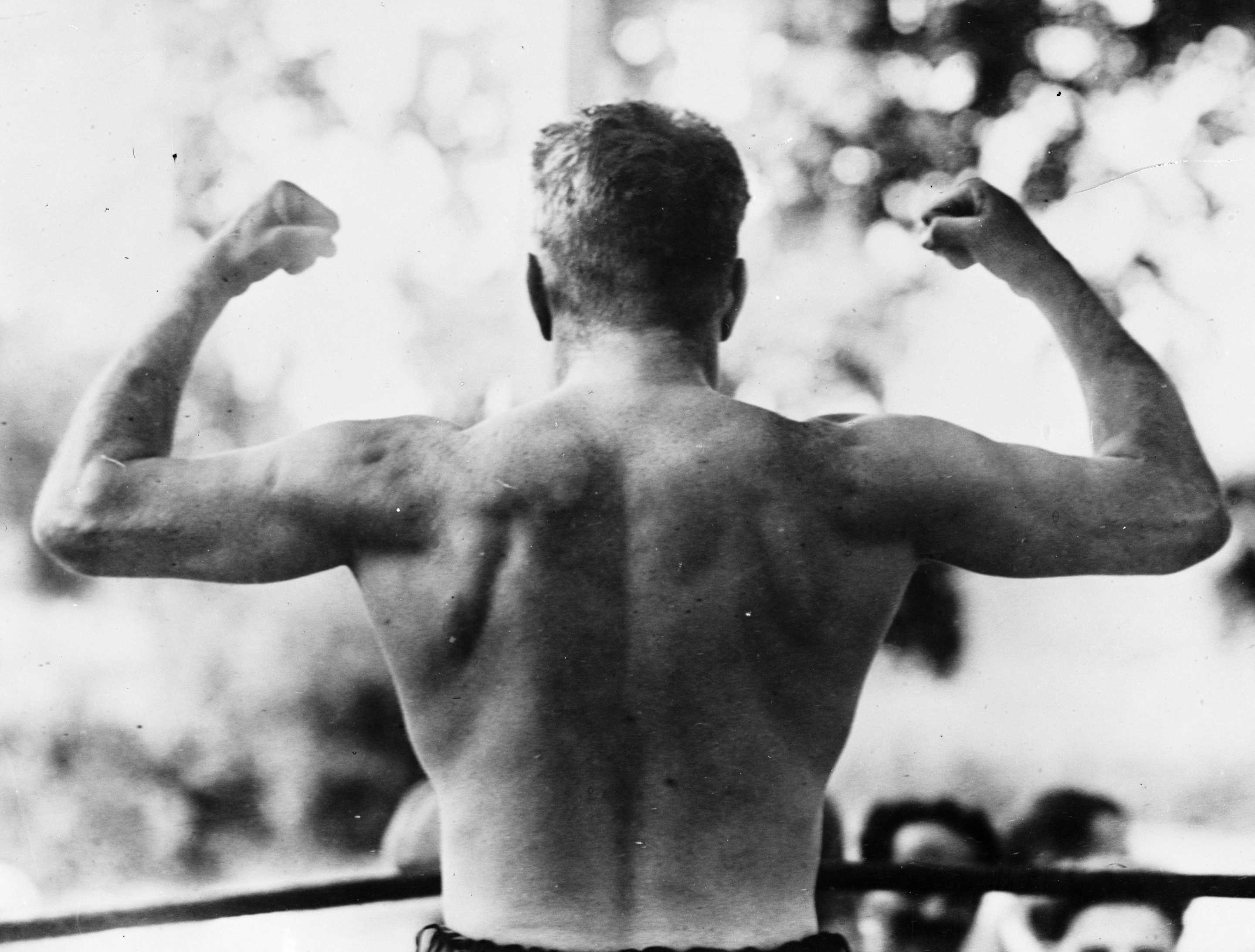 September 1926:  American boxer and world heavyweight champion Gene  Tunney (1897 - 1978).  (Photo by Topical Press Agency/Getty Images)