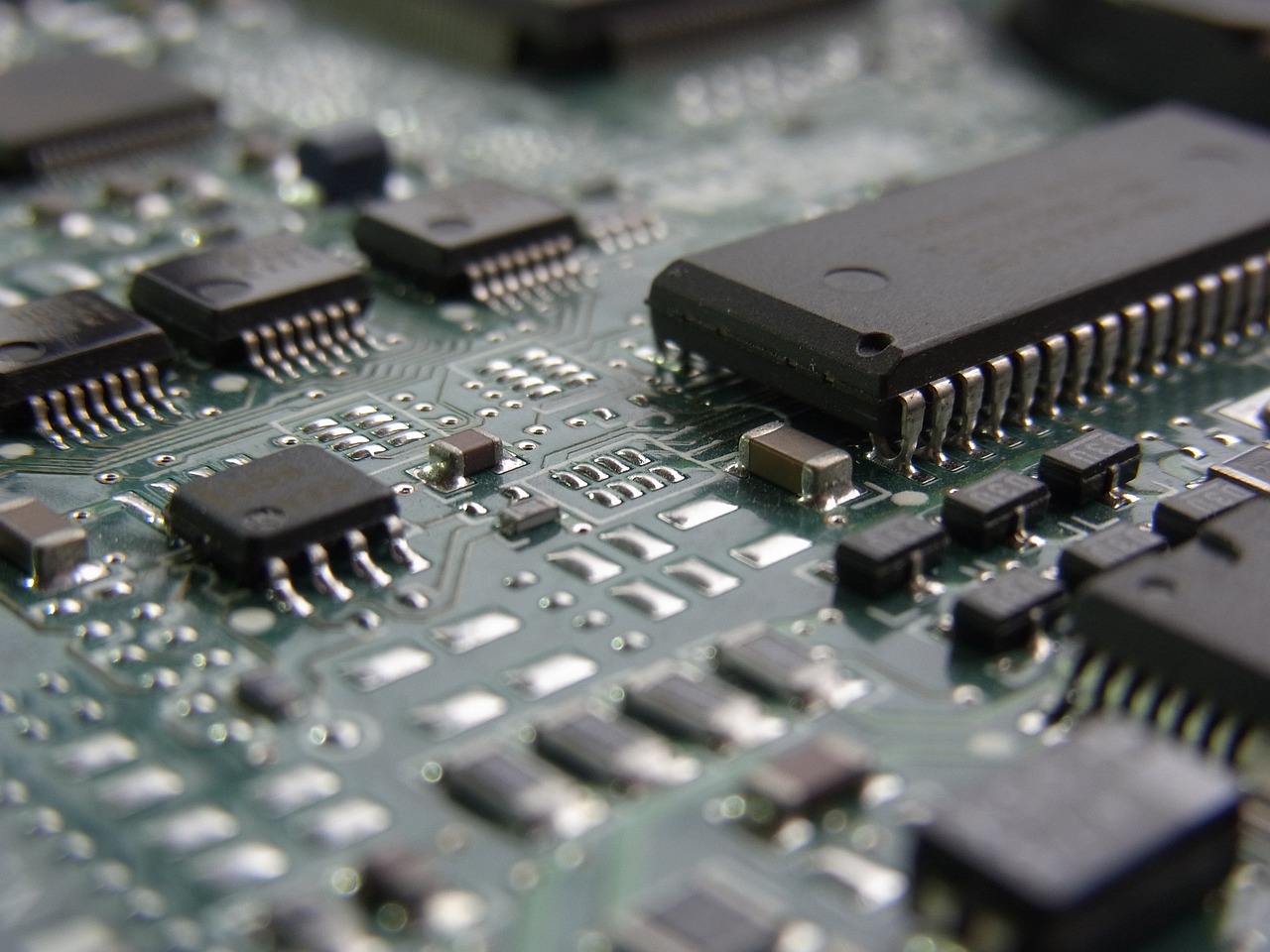 Orchestrating Silicon: The Future Of Heterogeneous Computing